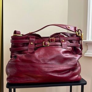 Lovely Rebecca Minkoff Devote bucket bag in Wine